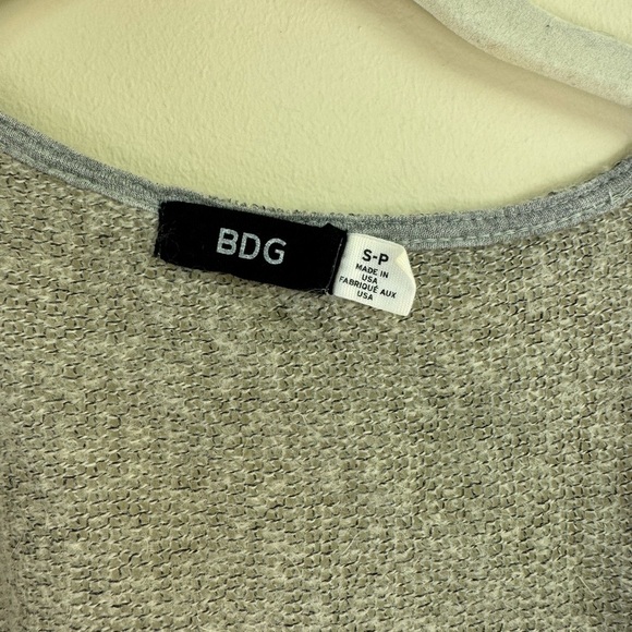 BDG V-Neck Gray Sweater - Picture 2 of 3